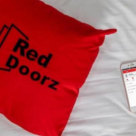 Reddoorz Plus @ Taman Siswa 3 Yogyakarta Esterno foto