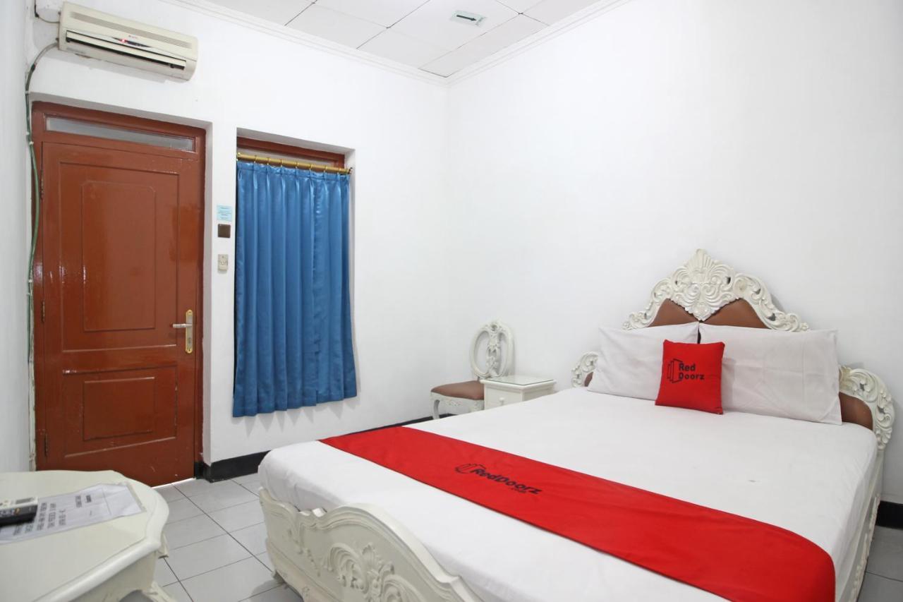 Reddoorz Plus @ Taman Siswa 3 Yogyakarta Esterno foto